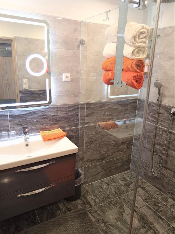Apartman Speranza Rovigno Esterno foto