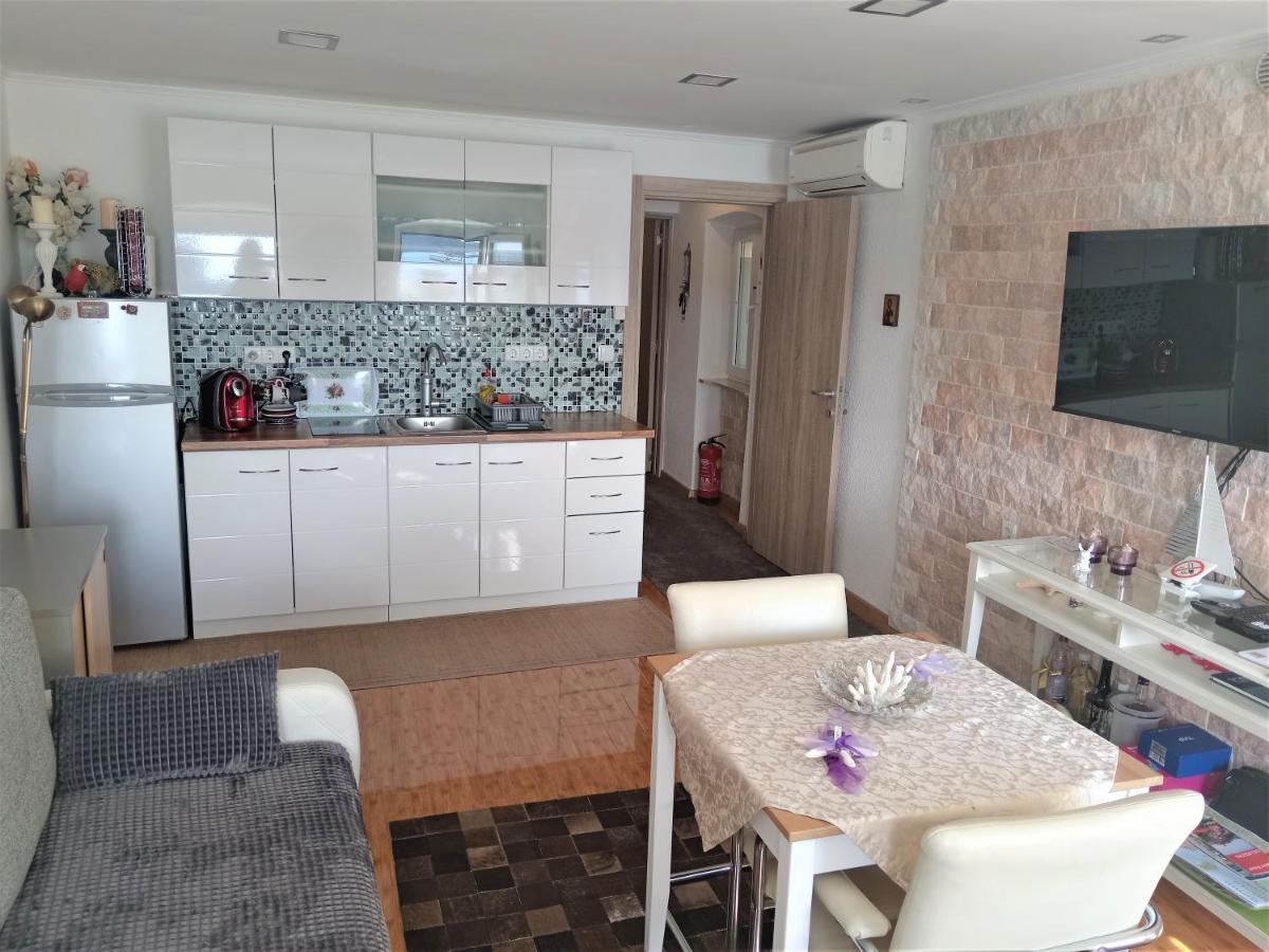 Apartman Speranza Rovigno Esterno foto