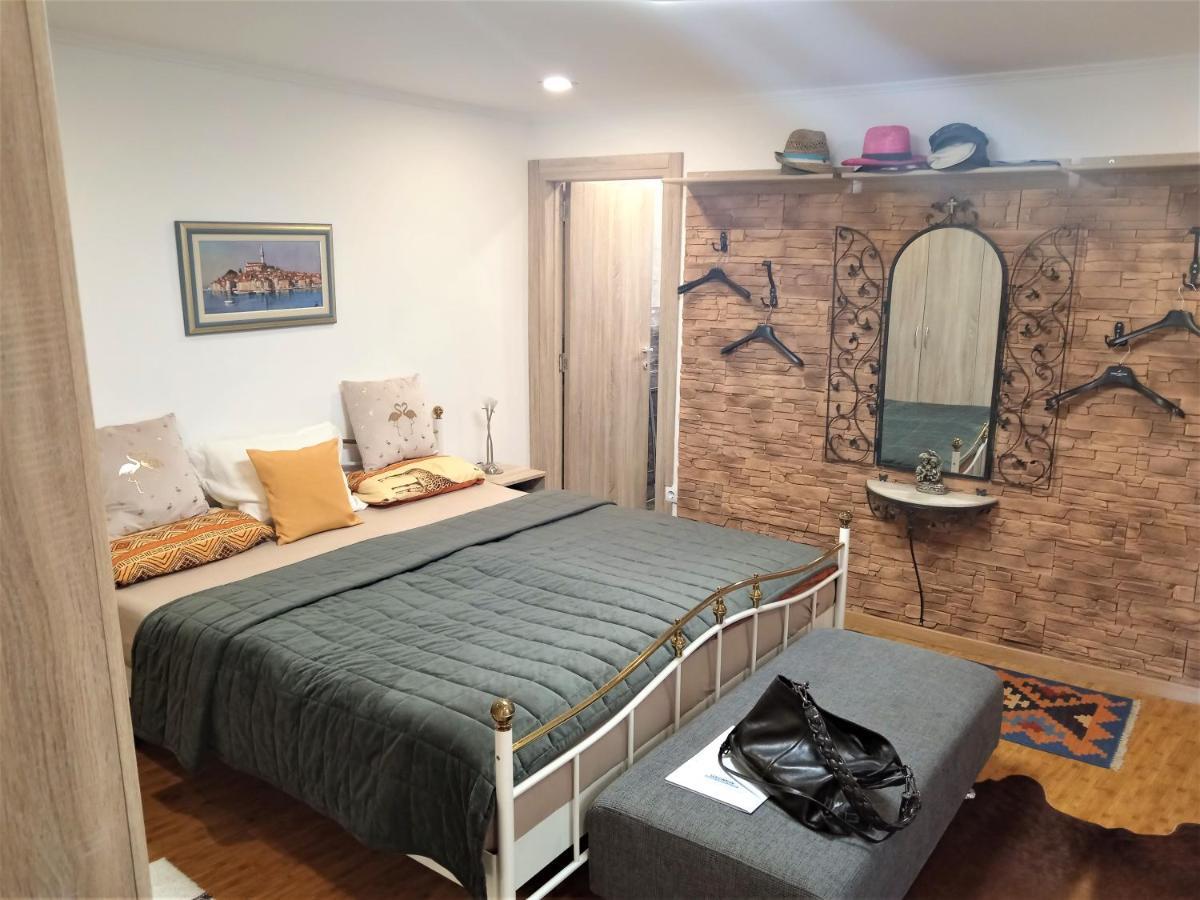 Apartman Speranza Rovigno Esterno foto